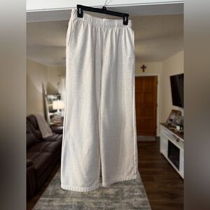 Fabletics Wide Leg Pants in Light Beige/Cream